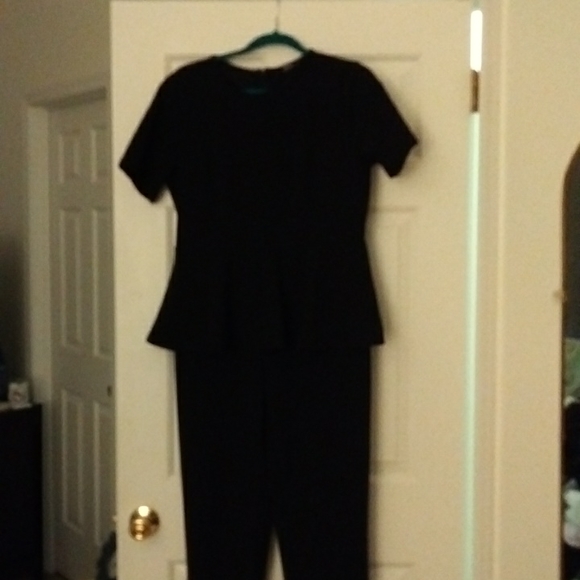XL Black Zip Peplum jumpsuit. - Picture 6 of 8